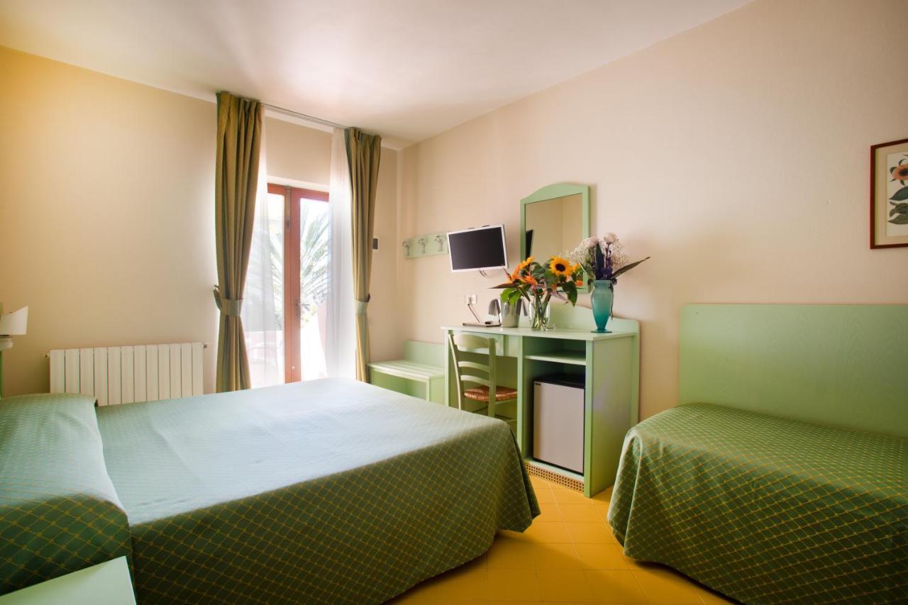 Hotel Sardi Pomonte Buitenkant foto