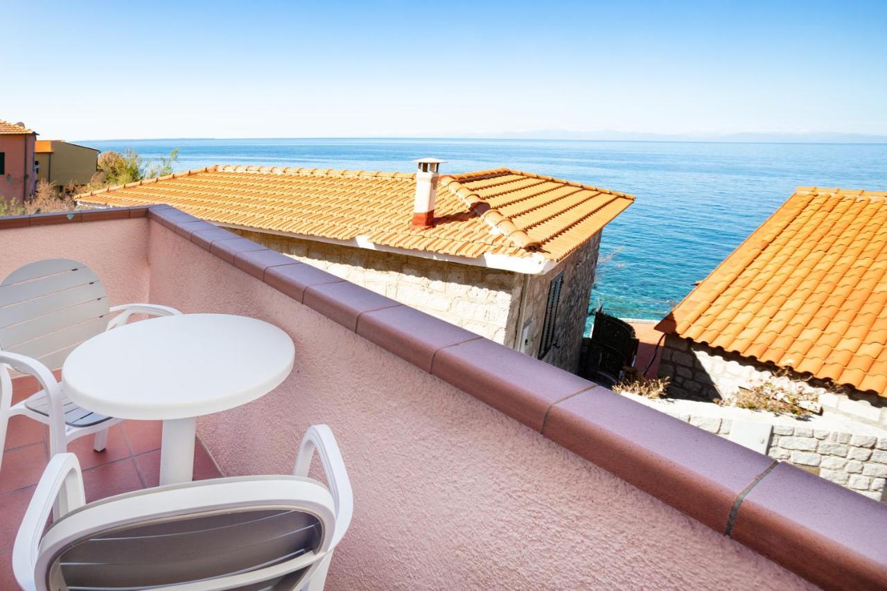 Hotel Sardi Pomonte Buitenkant foto
