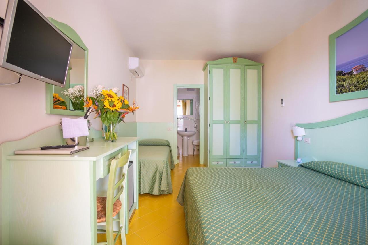 Hotel Sardi Pomonte Buitenkant foto